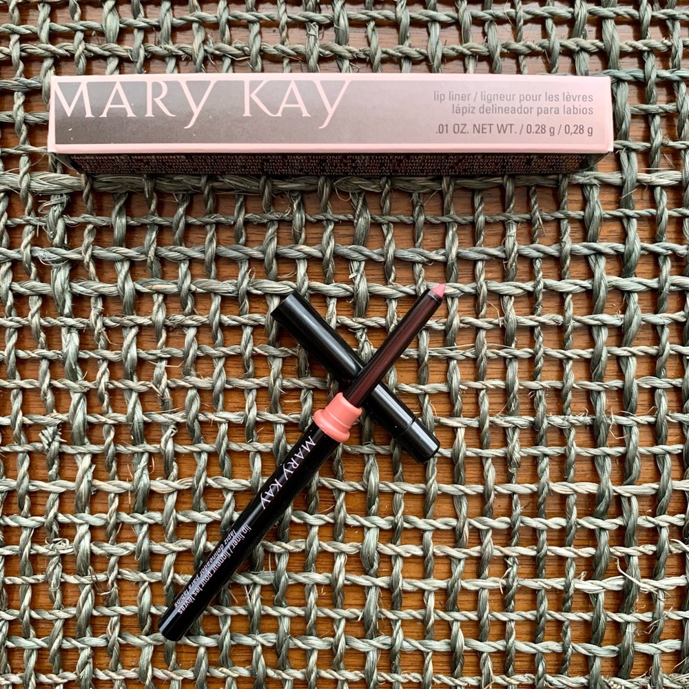 Mary Kay NIP Coral Lip Liner - Picture 2 of 6